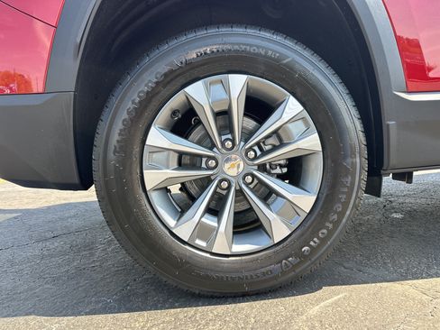 New 2026 Chevrolet Equinox LT w/ Safety and Technology Package FWD image 19