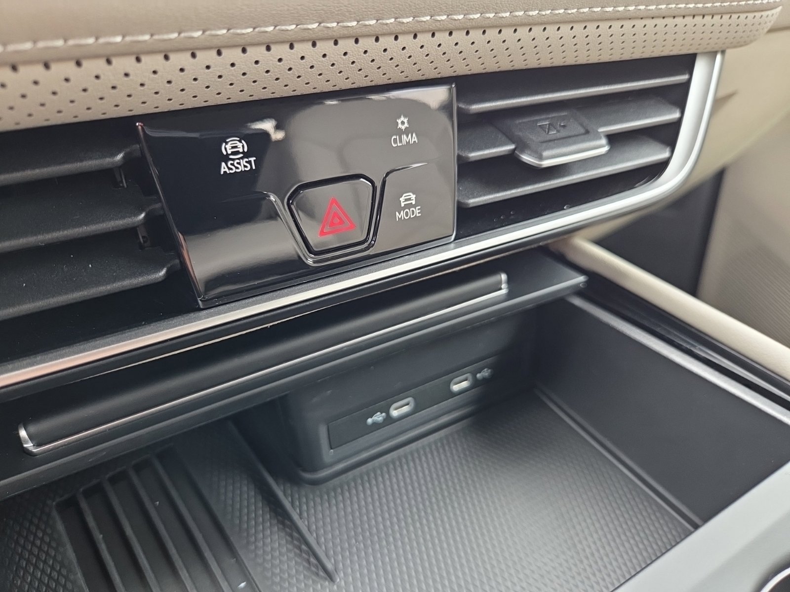 Certified 2026 Volkswagen Atlas SE AWD/4WD image 28