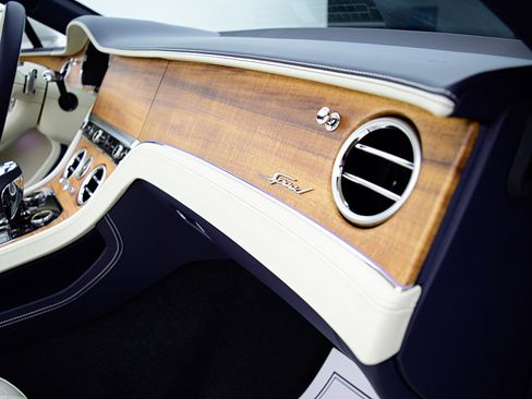 Used 2025 Bentley Continental GT Speed image 38