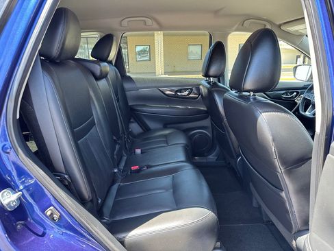 Used 2019 Nissan Rogue SL image 16