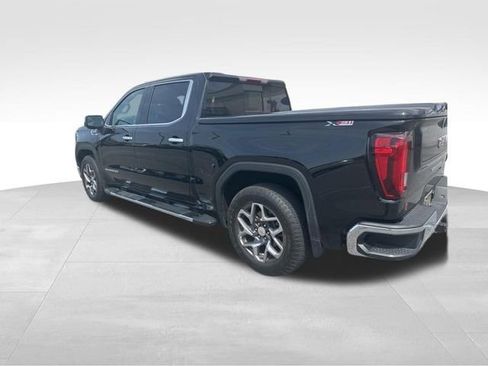 Used 2023 GMC Sierra 1500 SLT w/ SLT Premium Package AWD/4WD image 4