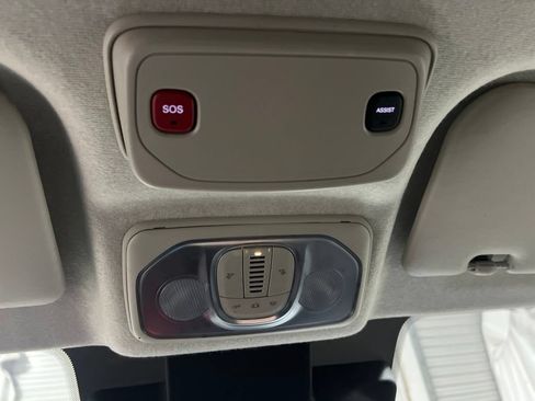 Used 2025 RAM ProMaster 2500 w/ Convenience Group FWD image 30