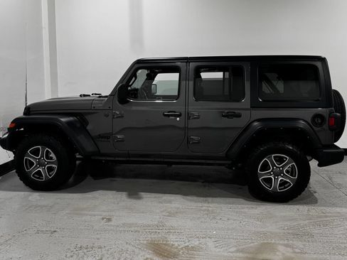 Used 2022 Jeep Wrangler Unlimited Sport AWD/4WD image 16