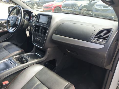Used 2019 Dodge Grand Caravan GT FWD image 28