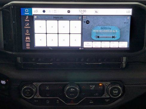 Certified 2025 Jeep Wrangler Unlimited Rubicon AWD/4WD image 18