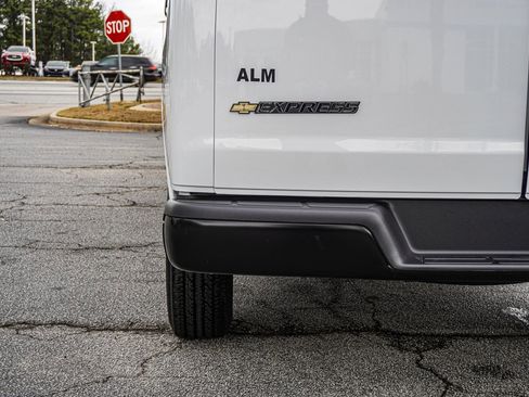 New 2025 Chevrolet Express 2500 image 13