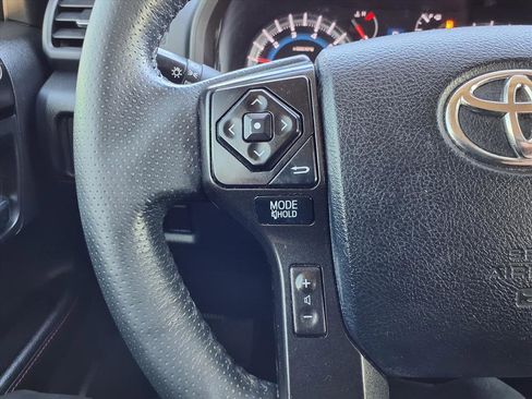 Used 2017 Toyota 4Runner TRD Off-Road image 15