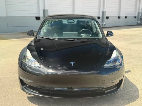 Used 2023 Tesla Model 3 Standard Range RWD image 3