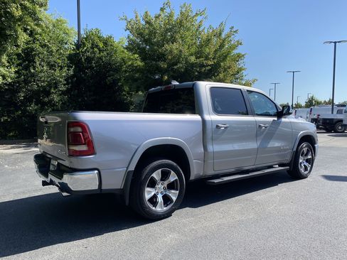 Used 2022 RAM 1500 Laramie AWD/4WD image 9