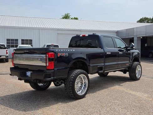 Used 2024 Ford F350 Platinum w/ FX4 Off-Road Package AWD/4WD image 41