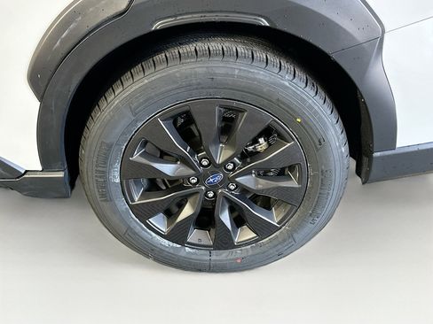 Used 2025 Subaru Outback Onyx Edition image 11