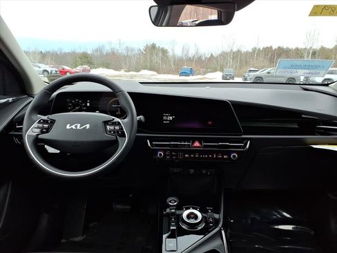 New 2025 Kia Niro Wind image 10