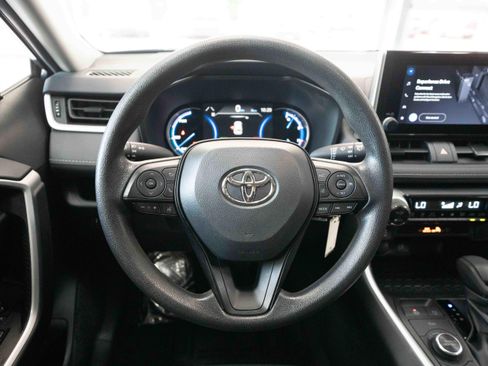 Used 2025 Toyota RAV4 LE AWD/4WD image 21