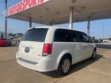 Used 2017 Dodge Grand Caravan SE image 4