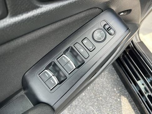 Used 2025 Honda Civic Sport image 17