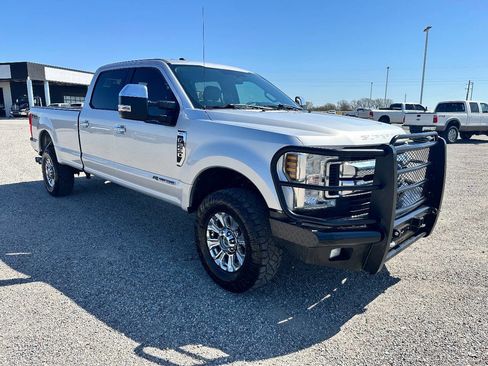 Used 2018 Ford F250 XLT w/ XLT Premium Package image 12