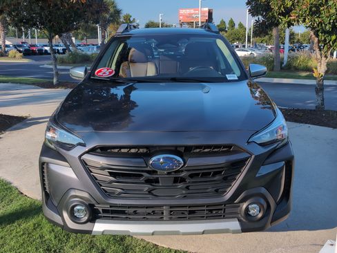 Used 2025 Subaru Outback Touring XT AWD/4WD image 3