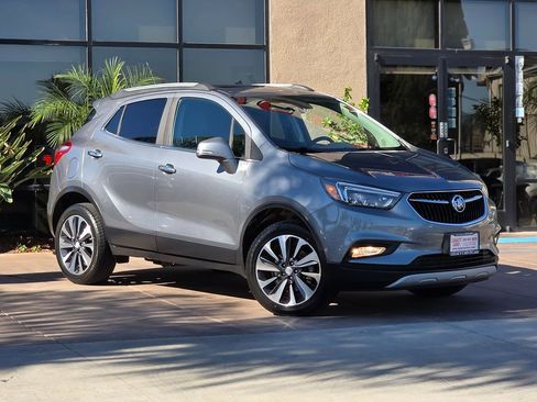 Used 2019 Buick Encore Essence image 3