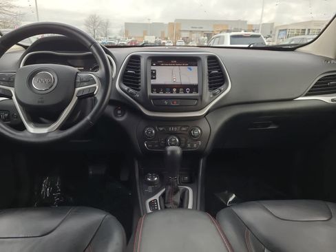 Used 2016 Jeep Cherokee Trailhawk w/ Comfort/Convenience Group image 18