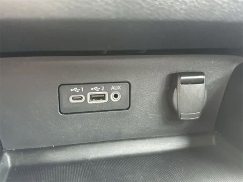 Used 2024 Nissan Altima 2.5 SV image 17