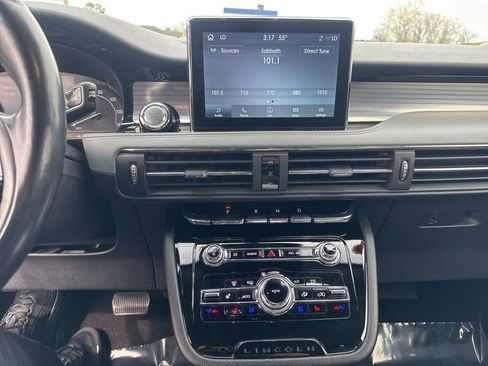 Used 2022 Lincoln Corsair AWD w/ Premium Package image 17