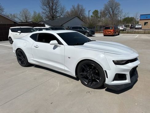 Used 2019 Chevrolet Camaro LT w/ RS Package image 15