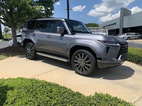 Used 2026 Lexus GX 550 w/ Cold Area Package AWD/4WD image 16
