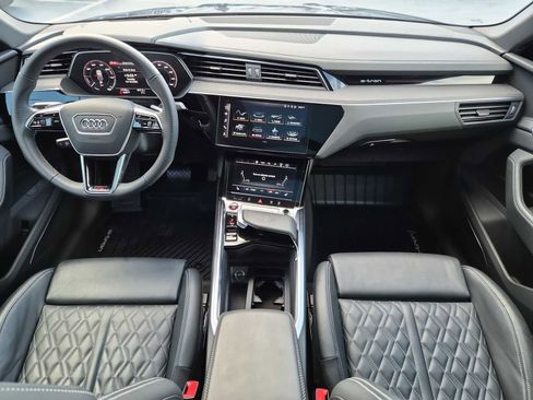 Certified 2022 Audi e-tron S Prestige w/ Prestige Package image 14