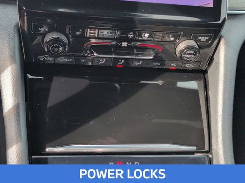 Used 2025 Jeep Grand Cherokee L Overland w/ Luxury Tech Group IV AWD/4WD image 21