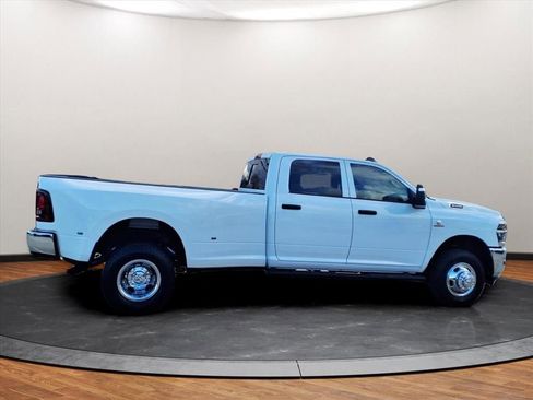 New 2026 RAM 3500 Tradesman AWD/4WD image 14