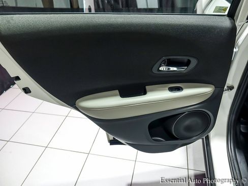 Used 2021 Honda HR-V LX image 23