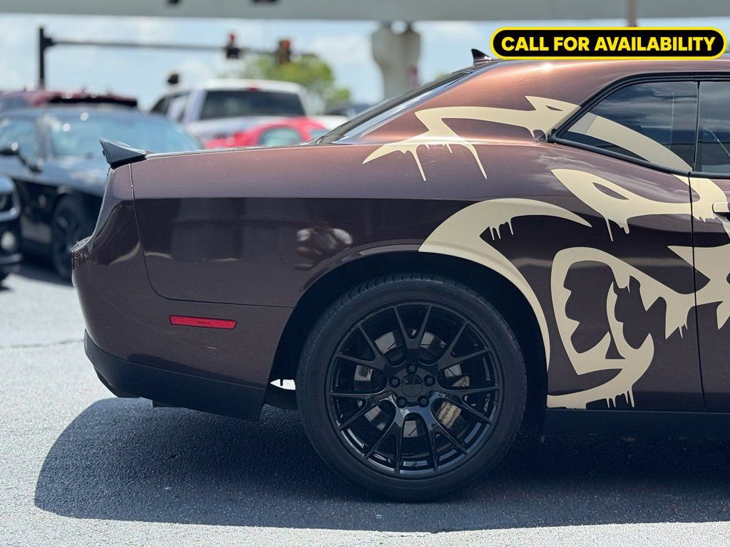 Used 2016 Dodge Challenger SRT Hellcat RWD image 9