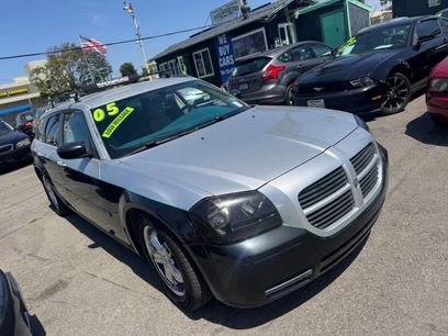 Used 2005 Dodge Magnum SE