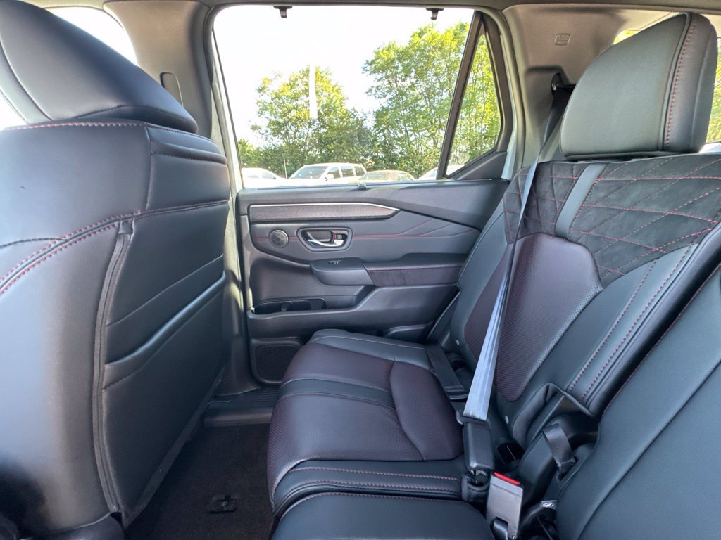 New 2026 Honda Pilot Black Edition image 24