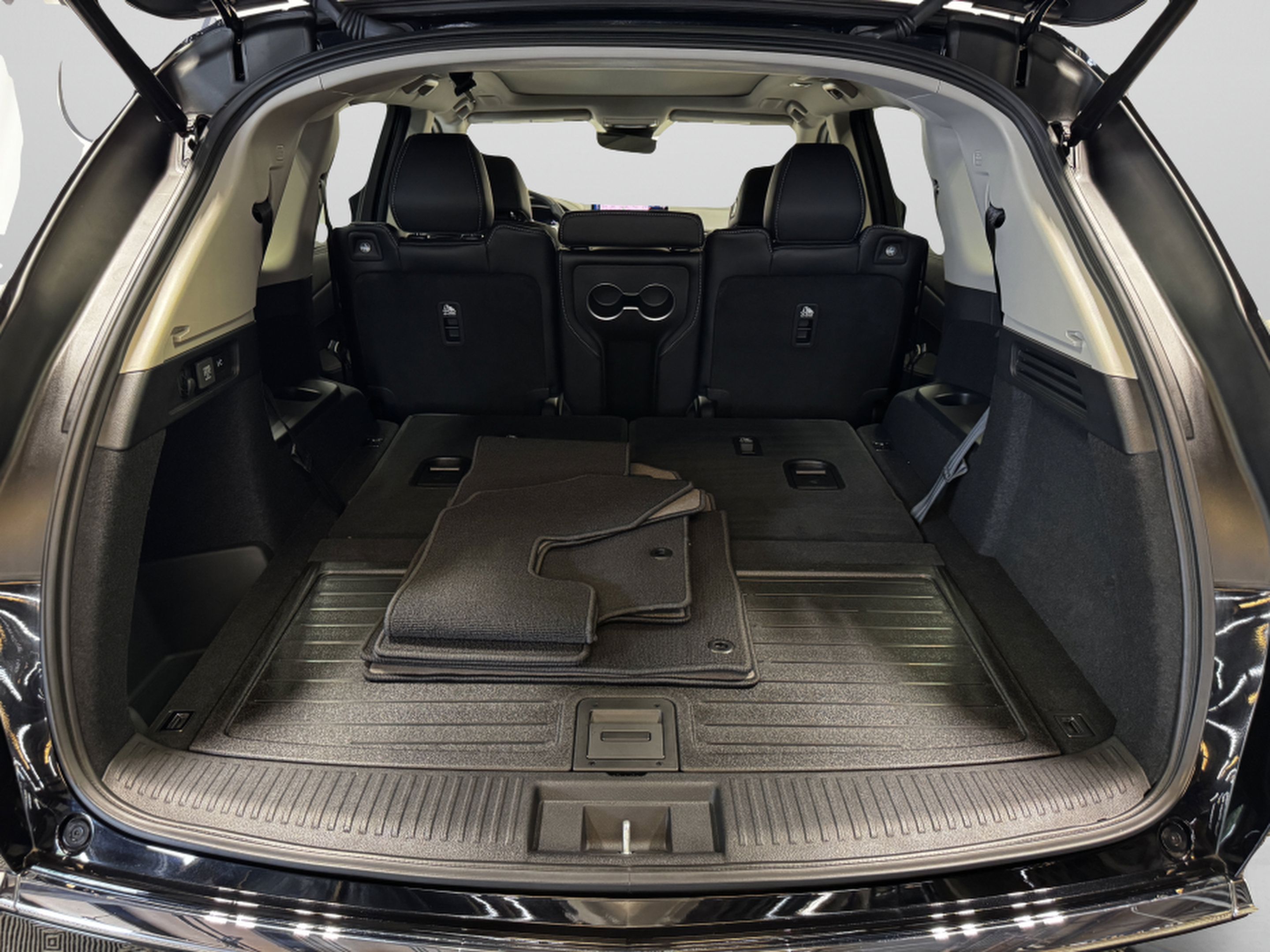 Certified 2026 Acura MDX w/ Technology Package FWD image 40