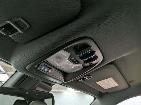 Used 2023 Chevrolet TrailBlazer RS w/ Sun and Liftgate Package FWD image 17