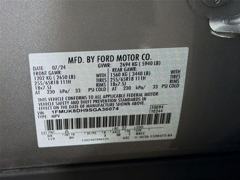 Used 2025 Ford Explorer Active AWD/4WD image 32