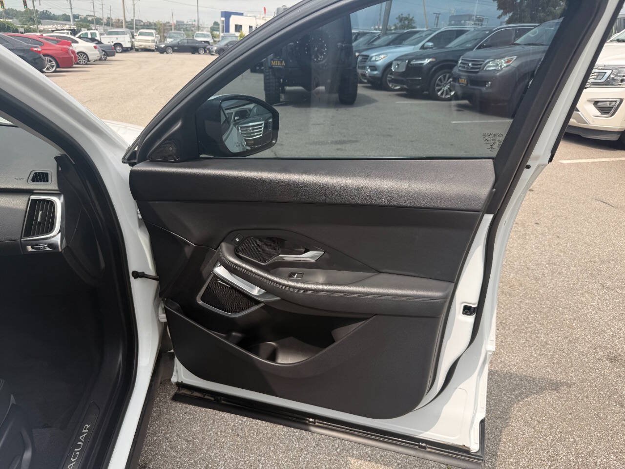 Used 2018 Jaguar E-PACE S AWD/4WD image 27