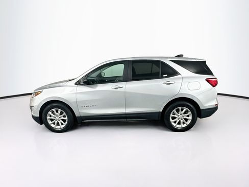 Used 2021 Chevrolet Equinox LS w/ LS Convenience Package FWD image 4