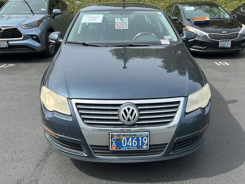 Used 2007 Volkswagen Passat 2.0T image 1
