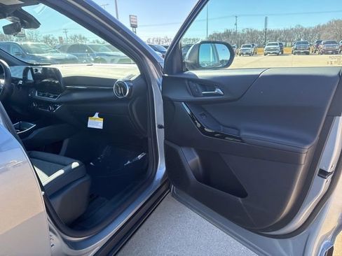 New 2026 Chevrolet Equinox LT w/ Convenience Package II FWD image 53