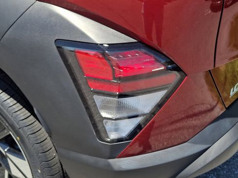 Certified 2024 Hyundai Kona SEL AWD/4WD image 32