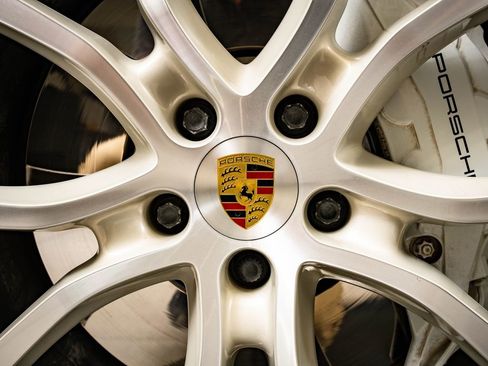 Certified 2021 Porsche Cayenne Turbo AWD/4WD image 13