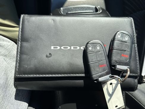 Used 2017 Dodge Journey SXT w/ Comfort/Convenience Group image 25