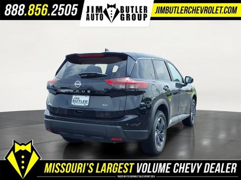 Used 2024 Nissan Rogue SV FWD image 25