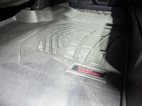 Used 2022 Chevrolet Silverado 1500 Custom Trail Boss image 14