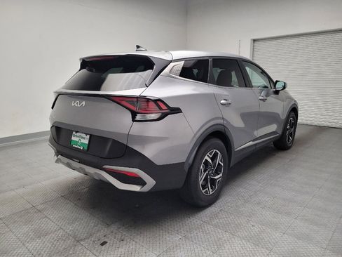 Used 2023 Kia Sportage LX image 9