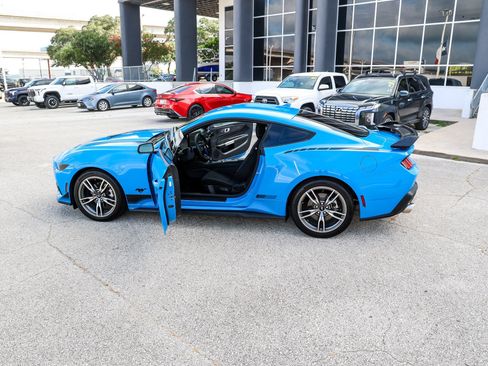 Used 2025 Ford Mustang Coupe w/ Wheel & Stripe Package RWD image 13