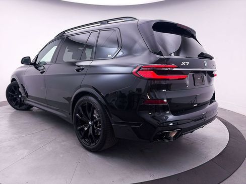 Used 2024 BMW X7 xDrive40i w/ Executive Package image 3