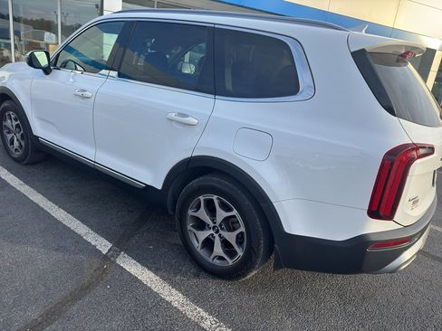 Used 2020 Kia Telluride EX w/ Towing Package image 6